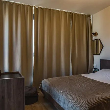 Апартамент Cosy In The Center Of София