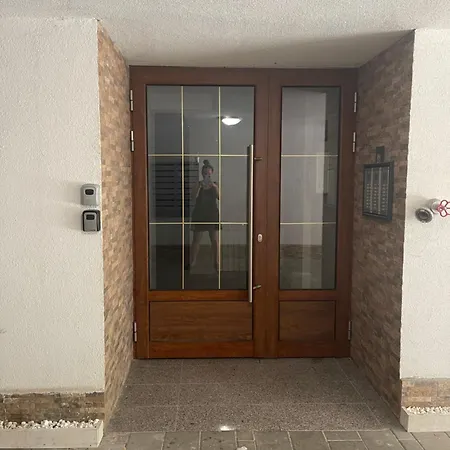 Апартамент Cosy In The Center Of *